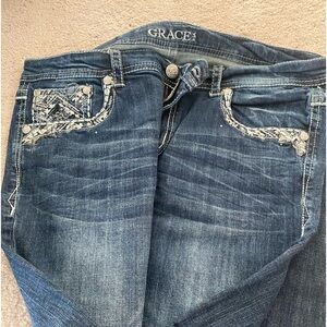 Cute design pants.